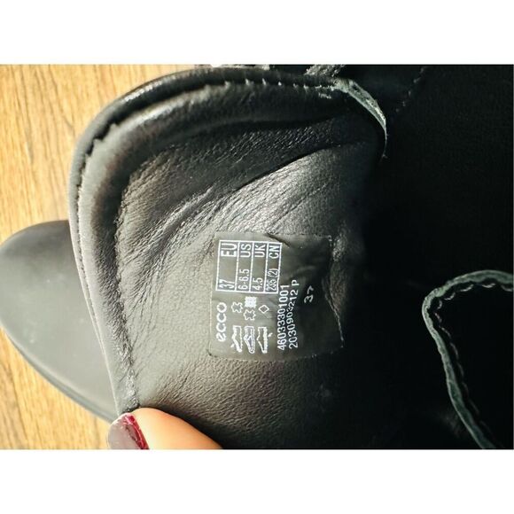 ECCO NWOB Tred Tray Black Leather Combat Boots - Picture 11 of 12